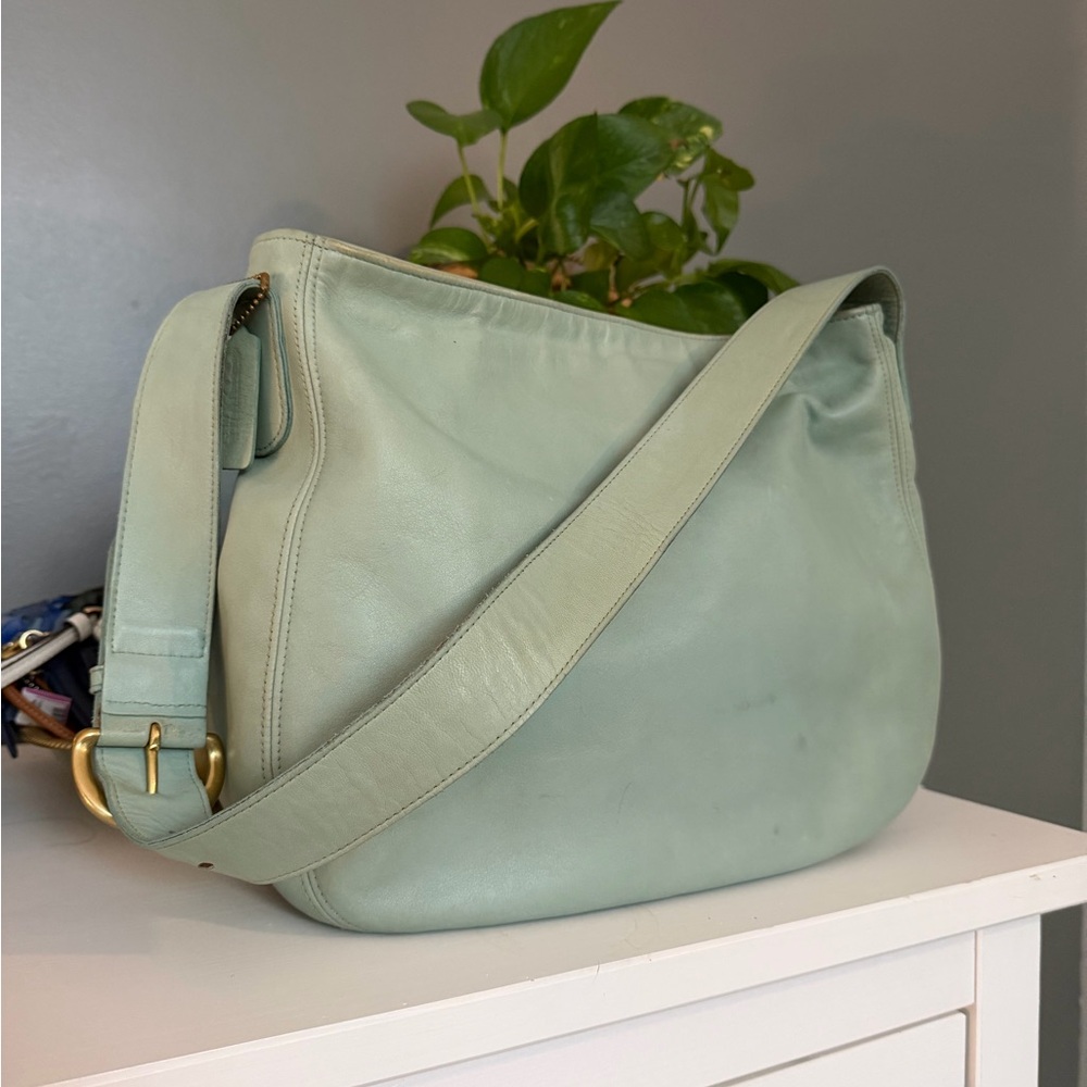 ⭐️SOLD⭐️ Vintage Coach SoHo Zip 4161 AQUA
